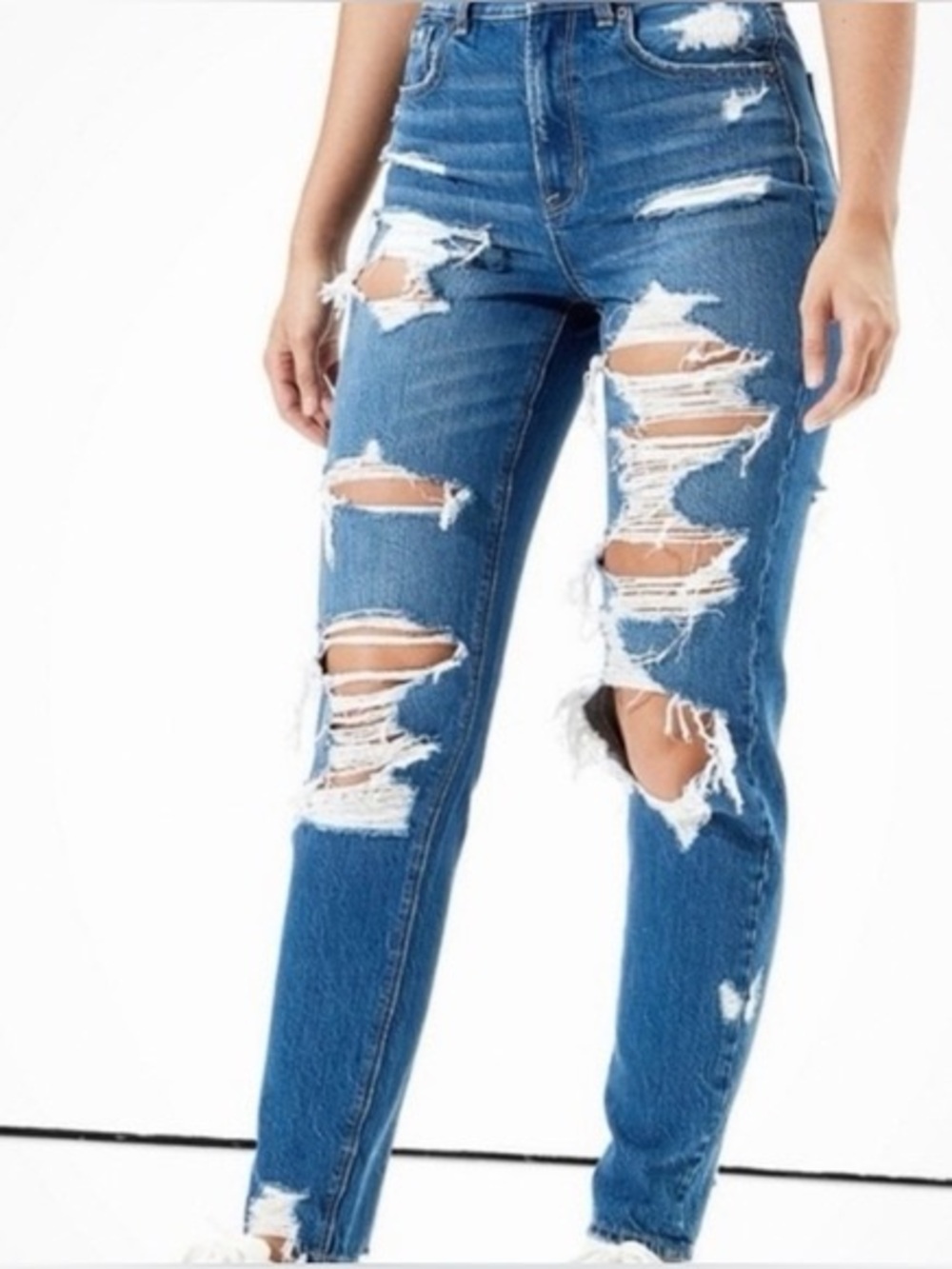 American Eagle Outfitters Torn Ripped Mom Jeans